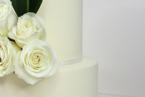 2 Tier Cake With Roses